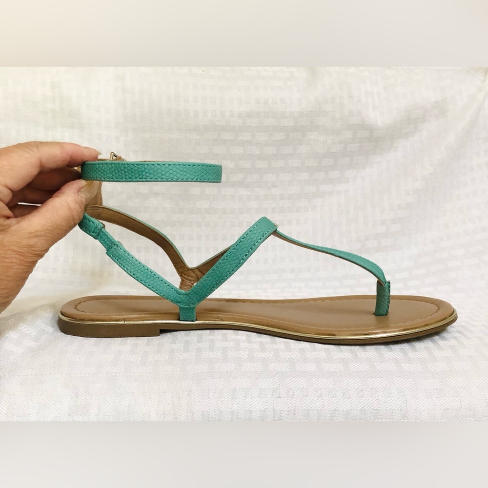 Mix No. 6 Teal Strappy Flat Sandals, Upper Excellent Condition Tread sho…
